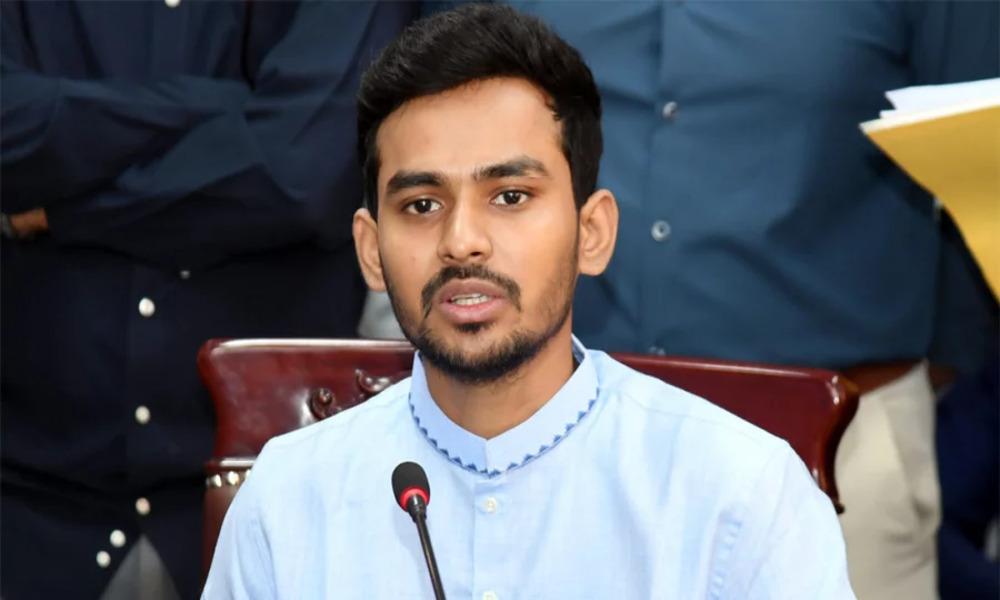 ইশরাক ইস্যুতে দ্রুত সিদ্ধান্ত আসবে: উপদেষ্টা আসিফ মাহমুদ
